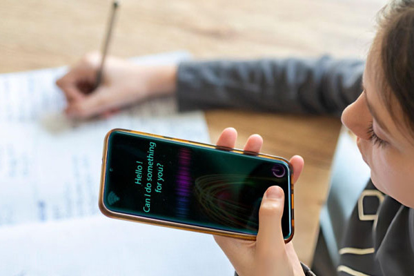 Estrategia de SEO para ChatGPT y AEO para mejorar el posicionamiento en respuestas generadas por Inteligencia Artificial.